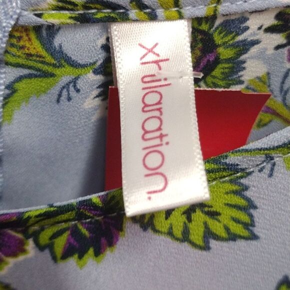 Xhilaration top - Picture 2 of 3